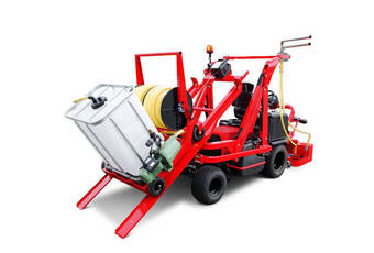 WashMatic WM800 - Ramp with winch for trolley with 300 litre intermediate tank, water pump and 2 x 75 mtr. hoses