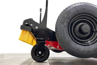 TurfCare TCA1400 - Fold-out transport rollers for transverse drive through doors and thight gates.