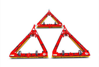 Dreiecksbesen DB1000F - 3er-Gespann mit 2 Meter Arbeitsbreite. Traverse innen  