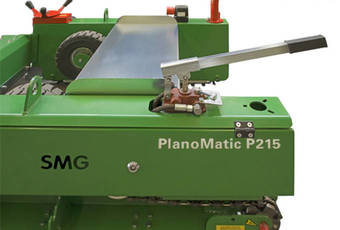PlanoMatic P215 - Hydraulic hand pump for the manual up/ down lifting of the machine