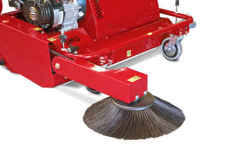 TurfSoft TS3 - Equipped with a hinged side broom the TurfSoft TS3 eliminates the dirt even in areas which are difficult to acces