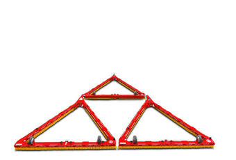 Cepillo triangular DB1600F - Trio, barras transversales plegadas.