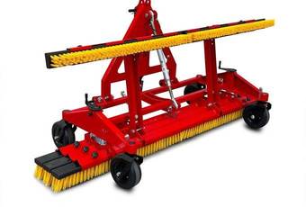 TurfTuner TT2000 - en option rangées de brosses supplémentaire largeur de travail 3,00 mètres.