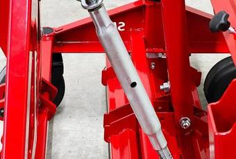 TurfTuner TT2000 - linkage for the use with three point hitch.
