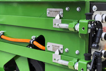 PlanoMatic P208 - Spindeln zum Einstellen von Einbauhöhe und Verdichtung. 