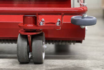 TurfSoft TS2 DC - Side wheel to avoid collisions on walls.