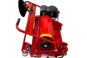 TurfSoft TS3 DC - Foldable steering arm for easy transport and storing in small places.