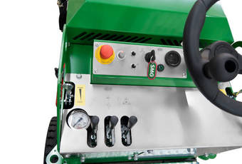 RotoMatic R90 - Ergonomischer Aufbau erleichtert das Steuern der Maschine