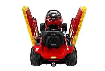 TurfBoy TB1 Eco DC - Les brosses peuvent être relevée