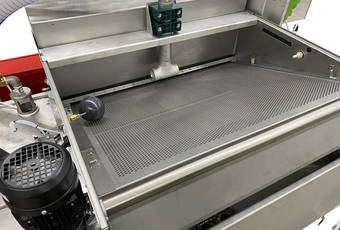 ClearMatic CM1800 - Belt filter with tear-resistant filter fleece (120 μm) including collecting container with float switch
