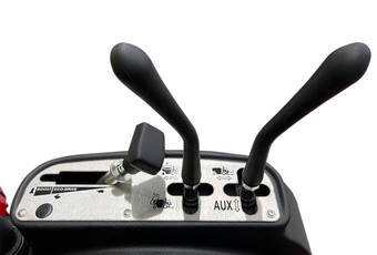 SportChamp SC2D - Ergonomically arranged operating controls.